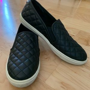 Steve Madden slip on sneakers